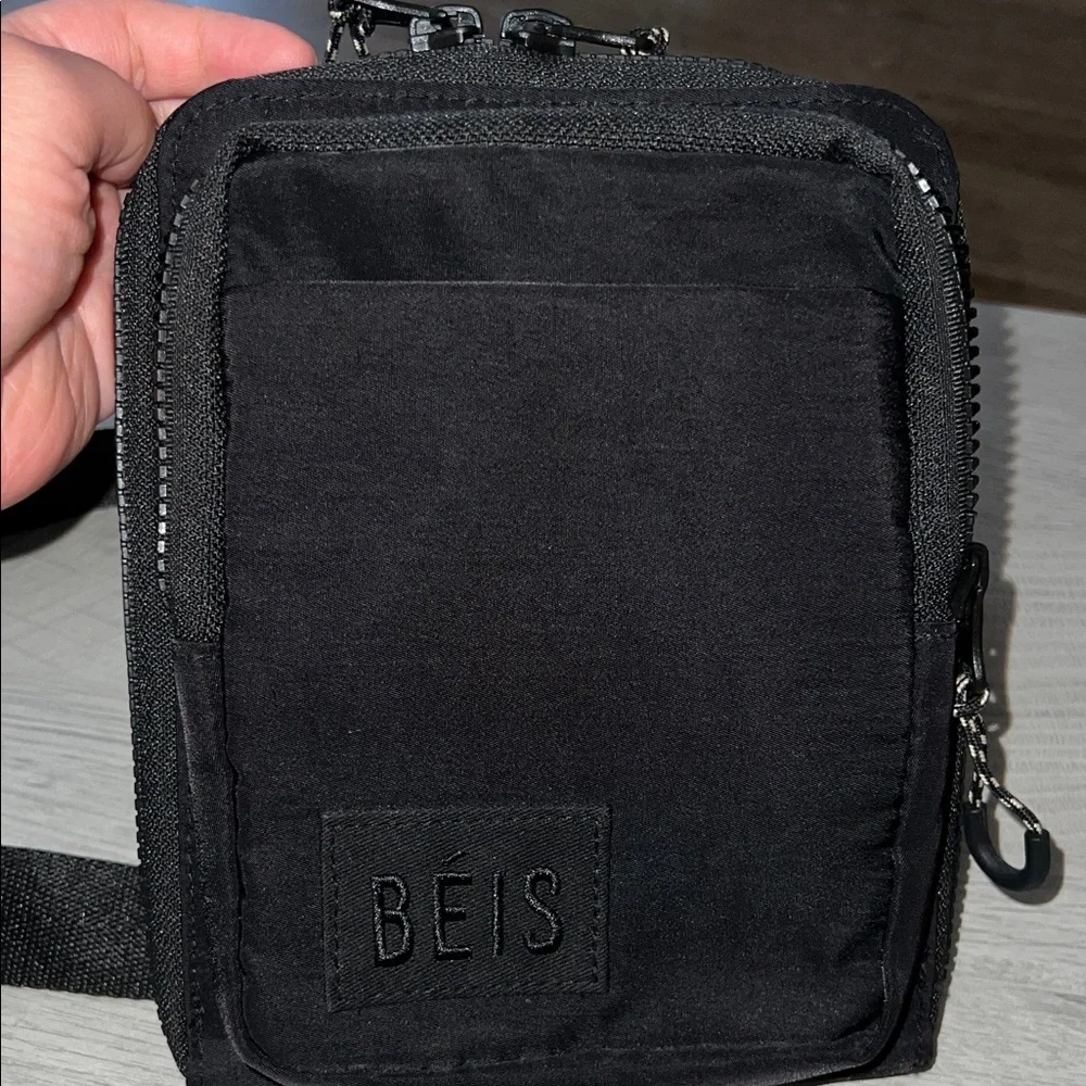 BEIS The Sport Sling in Black - Picture 4 of 14